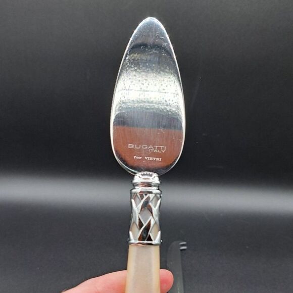 Bugatti For Vietri Mother of Pearl Iridescent Handle Cheese Knife Set of 3 - Picture 5 of 11